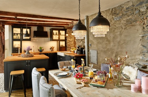 Bernkastel House | Luxurious, feel-good half-timbered house with a terrace and a view of the vineyards
