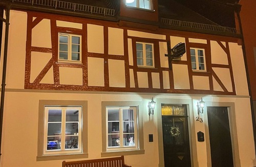Bernkastel House | Luxurious, feel-good half-timbered house with a terrace and a view of the vineyards