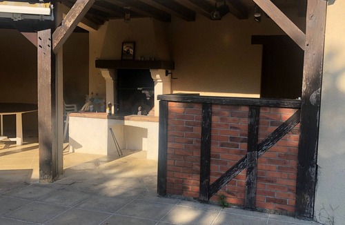 Le Lude Cottage | Luxurious Forest Retreat: Tennis, Pool, BBQ, Fireplace & More!