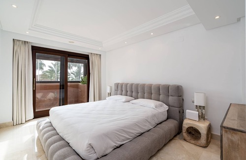 New Golden Mile Apartment | Luxurious frontline beach apartment in the Mar Azul