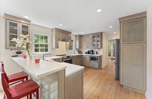 Bethesda House | Luxurious Fully Renovated House