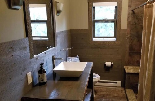 Helena Cabin | Luxurious Glamping With Complete Privacy & 360° Views of the Rocky Mountains