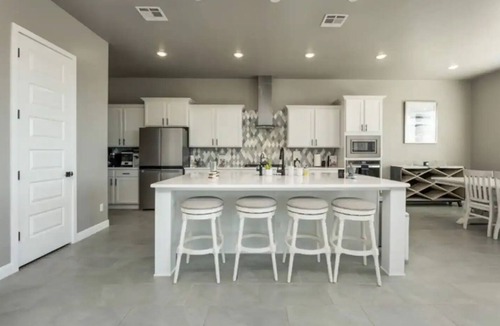Las Cruces House | Luxurious Golf Course Retreat w/Backyard & Game Room