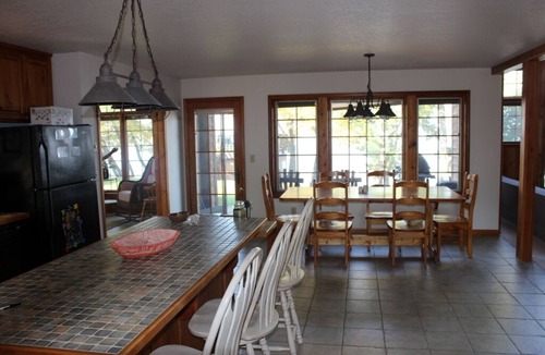 Spicer House | Luxurious handicapped accessible Home on Crystal Clear Green Lake in Spicer, MN