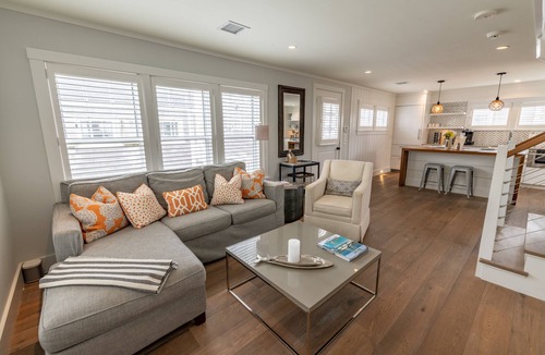 Nantucket Town House | Luxurious Harbor View Twin Cottages! Walk & Bike To Everything!