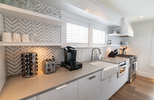 Nantucket Town House | Luxurious Harbor View Twin Cottages! Walk & Bike To Everything!