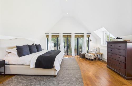 Cadmore End House | Luxurious Hideaway- Cadmore End- Chiltern Hills - Pass the Keys