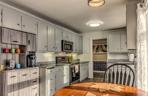 Bellows Falls House | Luxurious Home w/ View of the CT River