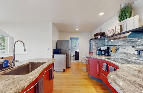 Brinnon House | Luxurious home with private beach access, wood burning fire place, dog-friendly