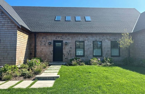 Katama House | Luxurious Katama Rental with Heated Pool! NO PETS.