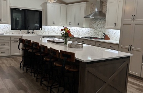 Cold Spring House | Luxurious lake home, new 4 bdrm, 3 bath 2 kitchens modern farmhouse on SRCL.org