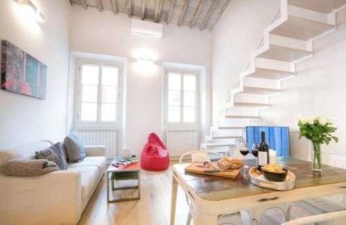 Santa Maria Novella Apartment | Luxurious Loft Apartment in the Heart of Florence, Near Santa Maria Novella