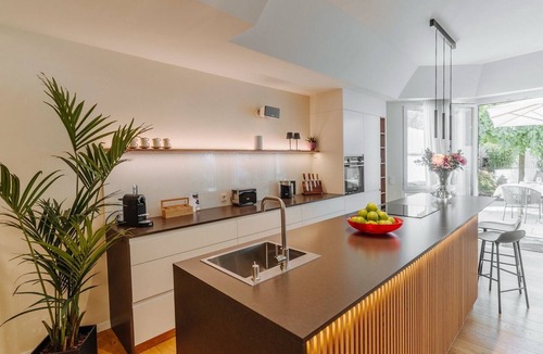Schwabing Apartment | Luxurious loft with large sun terrace and sauna