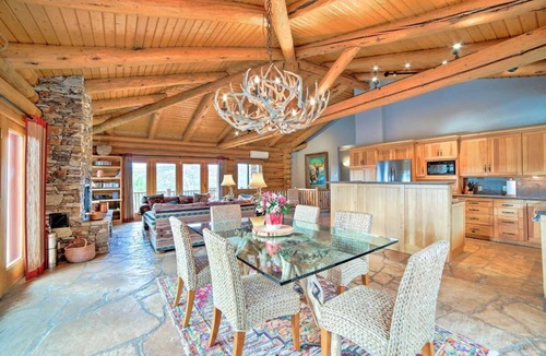 Spanish Valley House | Luxurious Log Cabin Near Moab & Red Rock Canyons!