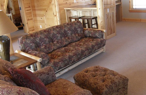 Garrison Cabin | Luxurious Log Home with Mille Lacs Lake Sunrise Views