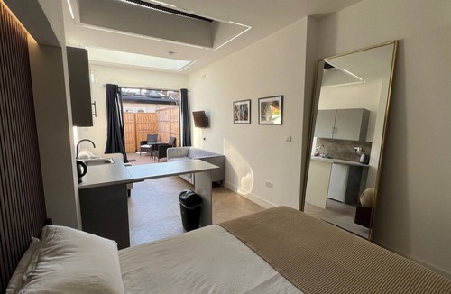 Harrow House | Luxurious London Studios