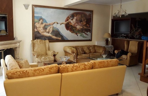 Dafni-Ymittos Apartment | Luxurious Maisonette
