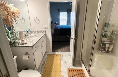 Grovetown House | LUXURIOUS MASTER'S WEEK 2br townhome, 20 mins away WiFi, Washer/Dryer, Sleeps 6.
