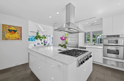 Rehoboth Beach House | Luxurious Modern Rehoboth Beach Retreat with Pool by an Award-winning Architect
