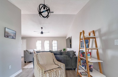 Pebble Beach House | Luxurious Oasis ~ Heated Pool ~ Pets OK