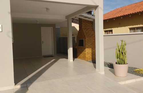 Barra Velha House | Luxurious oceanfront home 4 bedrooms 12 people with air-conditioning