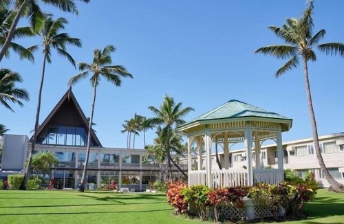 Kahului Apartment | Luxurious Oceanfront Room w/ WiFi, Private Lanai, & Amazing Views of the Pacific