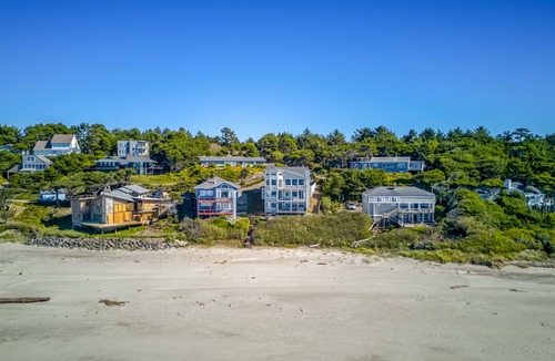 Lincoln Beach House | Luxurious Oceanfront Home w/Private Beach Access, Hot Tub, Sauna and MORE!