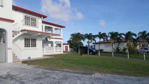 Estate La Reine House | Luxurious One and Two Bedroom Villa
