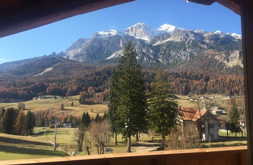 Cortina d'Ampezzo Apartment | LUXURIOUS PENTHOUSE, 5 MIN FROM THE CENTER OF CORTINA, PANORAMA ON THE DOLOMITES