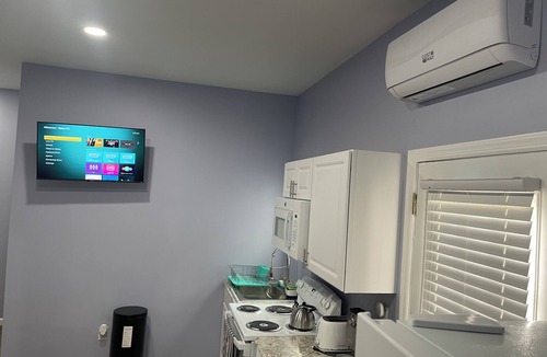 Bohemia Apartment | Luxurious, pristine apartment near country club, perfect for a splendid getaway!