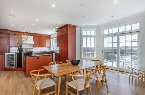 New Preston House | Luxurious Private 5-Bedroom House with Sweeping Lake Views and Beach Access