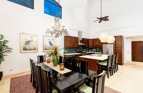 Palm Beach Estates House | Luxurious Private Home Sleeps 12 - Walking to Beach!