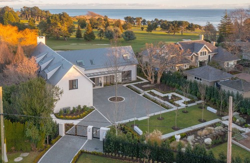 South Oak Bay House | Luxurious, private home in Oak Bay. Mountain, ocean, and golf course views.