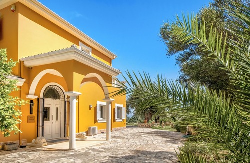 Fternon House | Luxurious private Kronos Estate 44.000 m2, 5 star, spectacular sea view!
