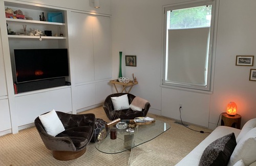 Village of Southampton Apartment | Luxurious Private One-Bedroom Suite