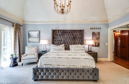 Olmsted Falls House | Luxurious Private Retreat and Riverfront Estate