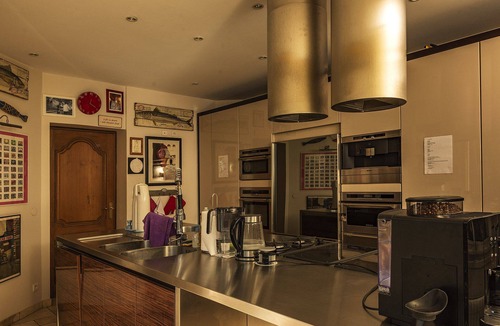Saint-Nazaire Villa | Luxurious private villa with pool, grill, privacy-protected park, sauna