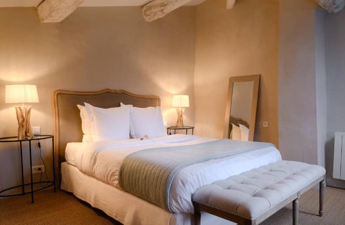Rustrel Villa | Luxurious Provencal Village House, Walk to Village Pool