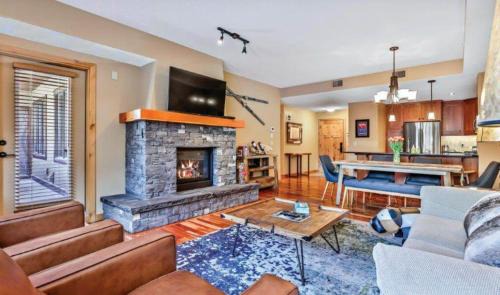 Canmore Apartment | Luxurious Rundle Cliffs Lodge in Spring Creek