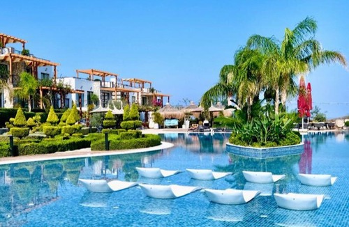 Bahceli Apartment | Luxurious Seafront Penthouse
