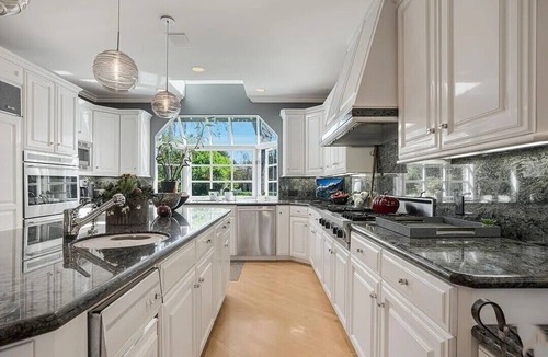 Encino House | Luxurious Serene 5BR Encino Home Oasis