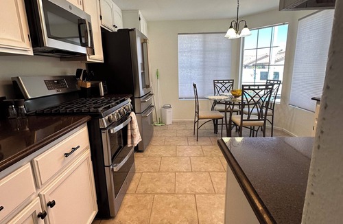 Green Valley North House | “Luxurious Single-Story Home with Pool in Henderson – Your Oasis Awaits!”