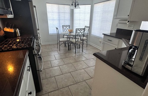 Green Valley North House | “Luxurious Single-Story Home with Pool in Henderson – Your Oasis Awaits!”
