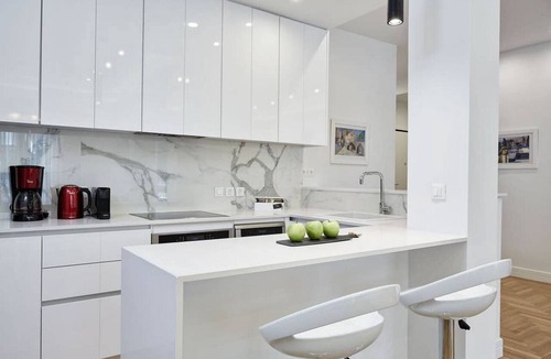 Ilisia Apartment | Luxurious Spacious Apt next to Hilton Hotel