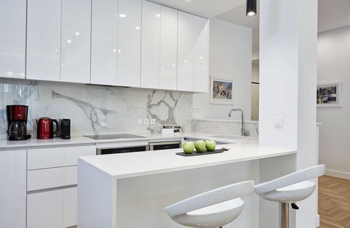 Ilisia Apartment | Luxurious Spacious Apt next Hilton Area