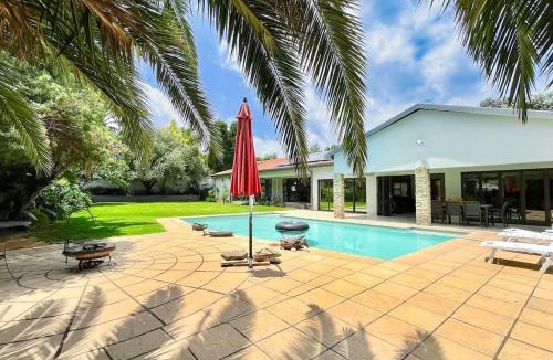 Greater Johannesburg Metropolitan Area Apartment | Luxurious, spacious & central