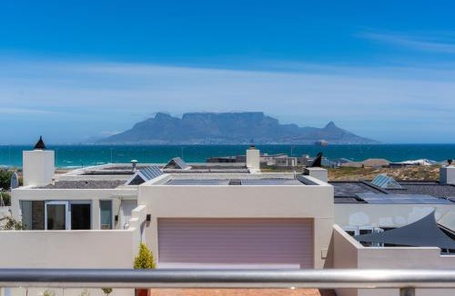 Bloubergstrand Villa | Luxurious Spacious Villa - Ocean & Mountain Views