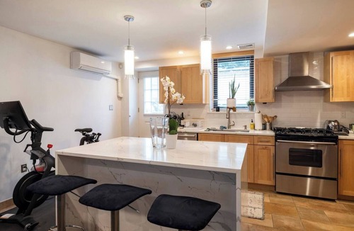 Williamsburg Apartment | Luxurious Studio Apt in Williamsburg Brooklyn!