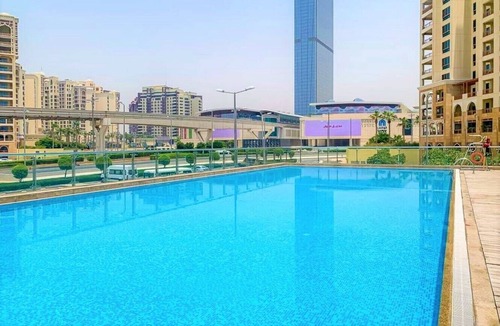 Palm Jumeirah Apartment | Luxurious Studio With Breath-taking Palm Views