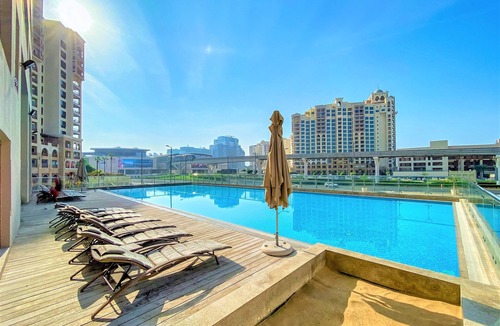 Palm Jumeirah Apartment | Luxurious Studio With Breath-taking Palm Views